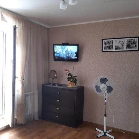 Однокімнатна Appartement Shepetivka Buitenkant foto