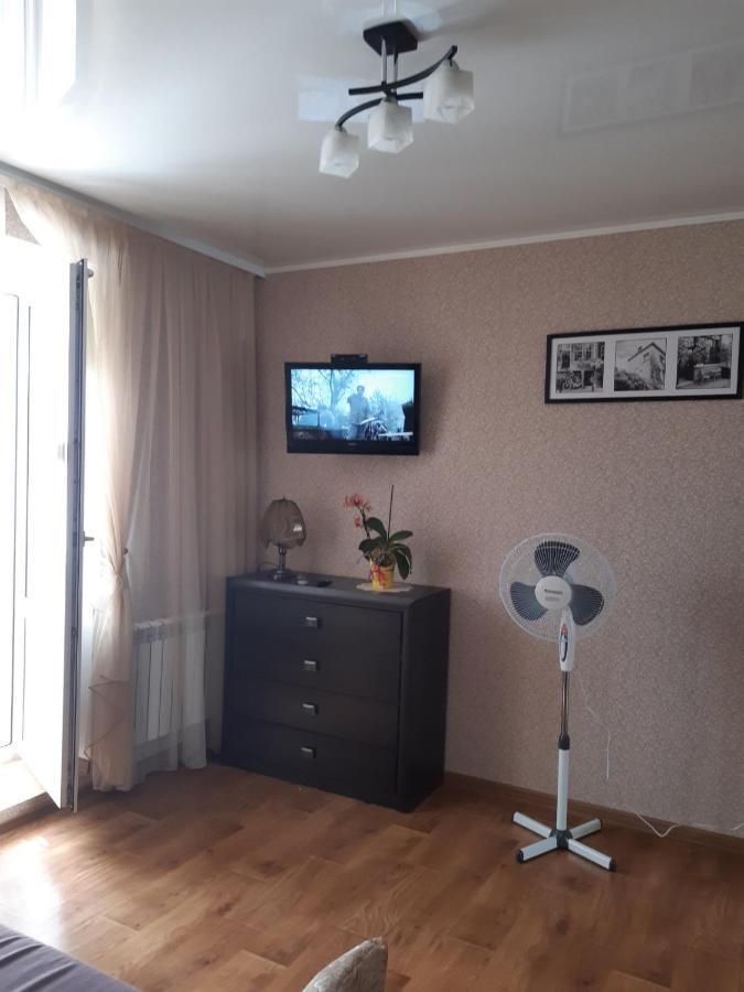 Однокімнатна Appartement Shepetivka Buitenkant foto