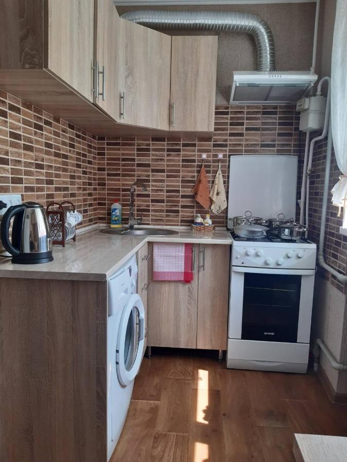 Однокімнатна Appartement Shepetivka Buitenkant foto