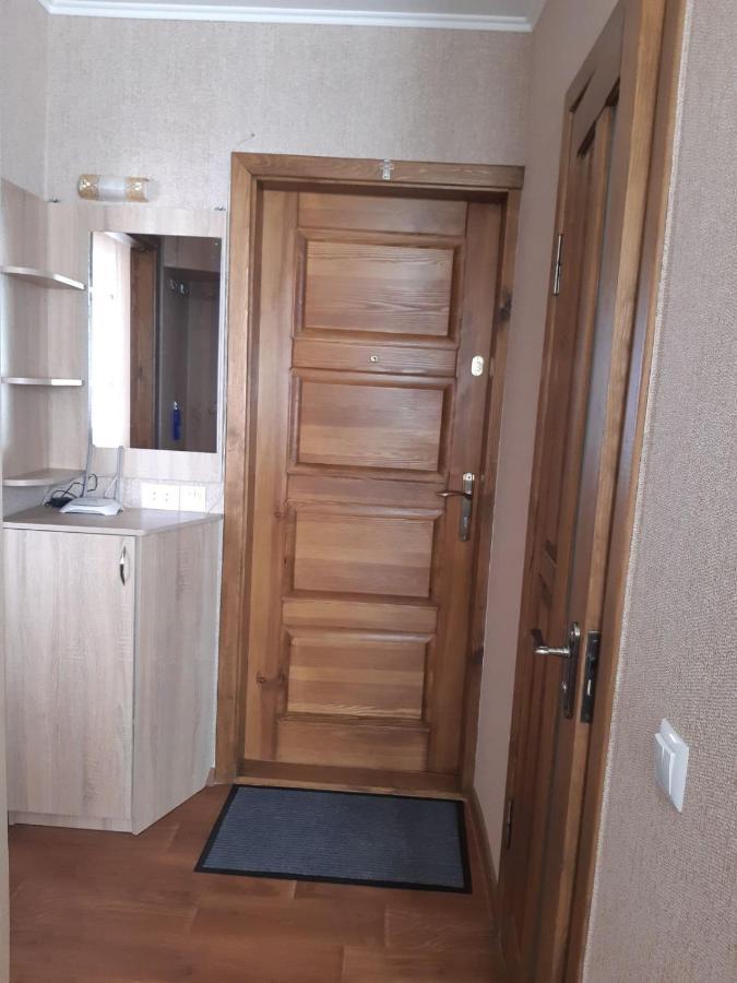 Однокімнатна Appartement Shepetivka Buitenkant foto